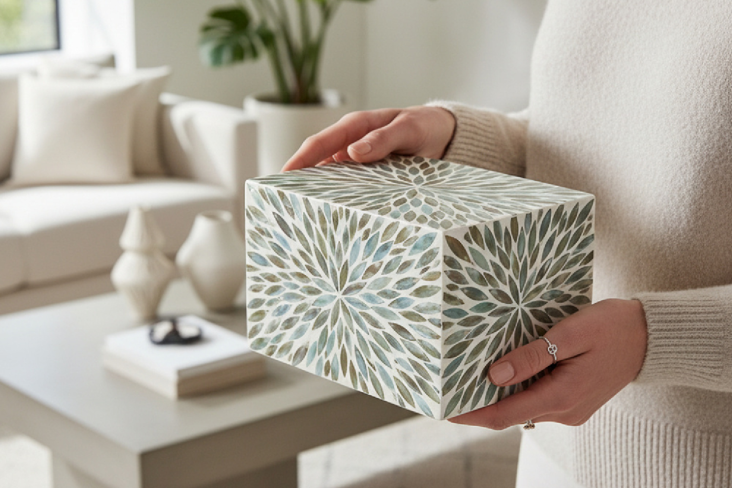The Living Urn Unveils a New Exclusive Urn Collection Made from Natural Seashells